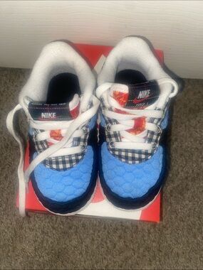 Nike Kids Court Borough Low 2 Sneakers - Black/Blue/White